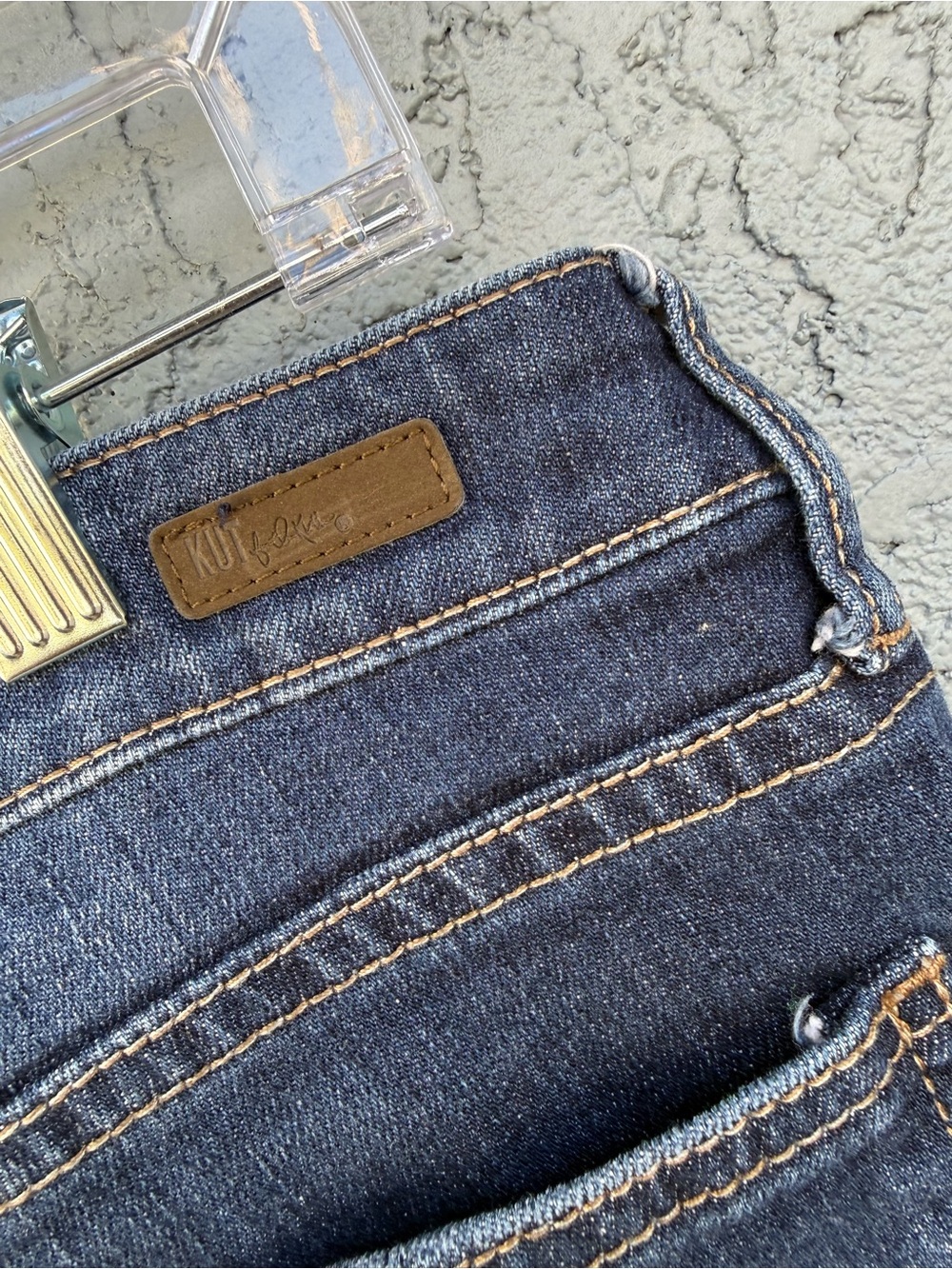 KUT from the Kloth Women’s Dark Blue Cotton Stretch Denim Bermuda Shorts 8 - Picture 5 of 6